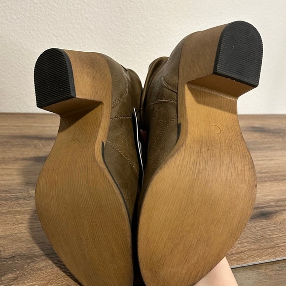 Charles Albert Boots - Picture 10 of 10
